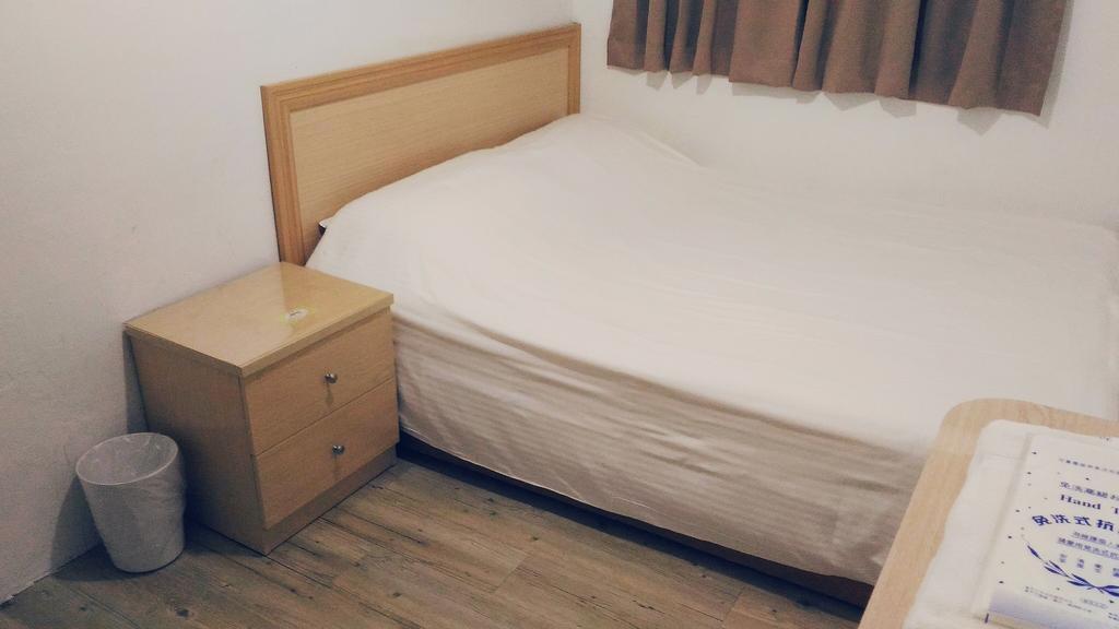 Chia Rong Hostel ไทเป ภายนอก รูปภาพ
