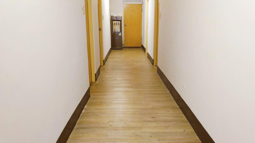 Chia Rong Hostel ไทเป ภายนอก รูปภาพ